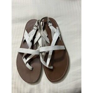 Gucci GG White Leather Signature Strappy  Flat Thong Sandals Size 38